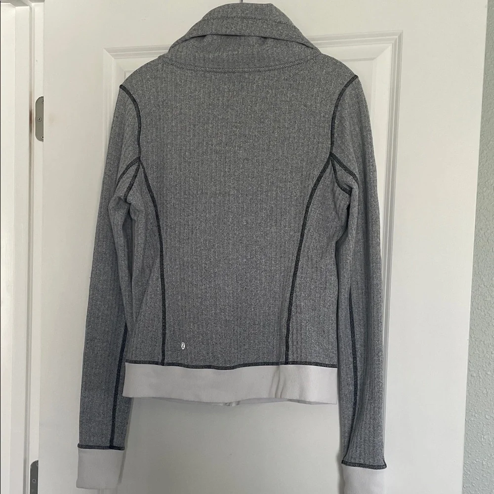 lululemon athletica Gray Ribbed Zip Bomber Jacket with White Trim PTP 18 M/L